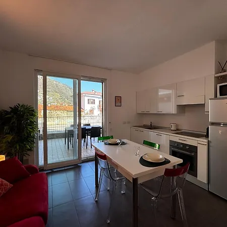 View With Swimming Pool - Larihome A87 アパート *