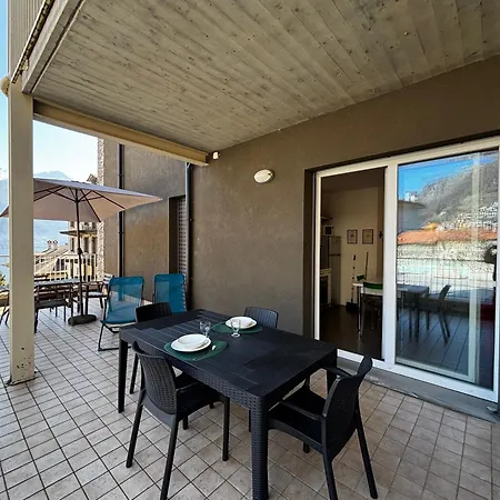 View With Swimming Pool - Larihome A87 アパート ムッソ