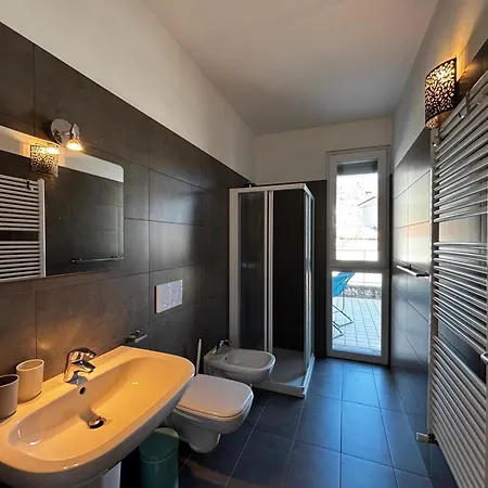 View With Swimming Pool - Larihome A87 アパート *